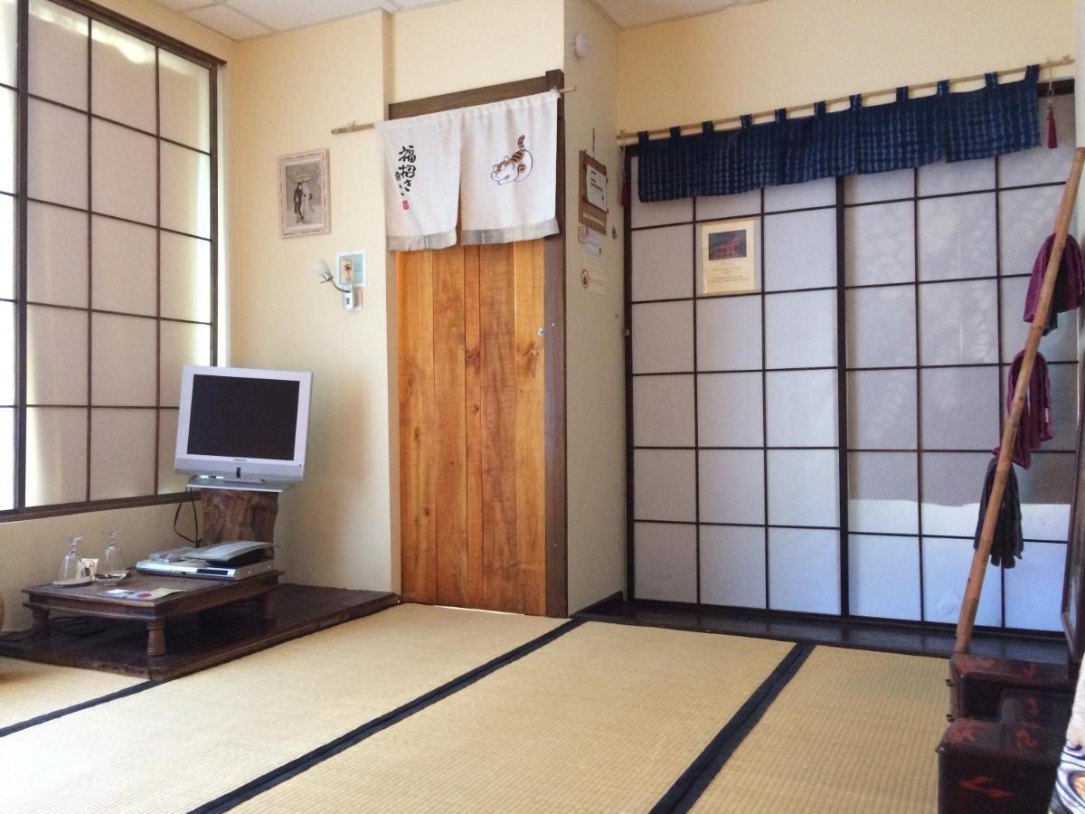 Minshuku Chambres D'Hotes Japonaises Thiers Exterior photo