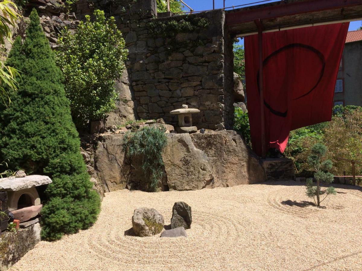 Minshuku Chambres D'Hotes Japonaises Thiers Exterior photo